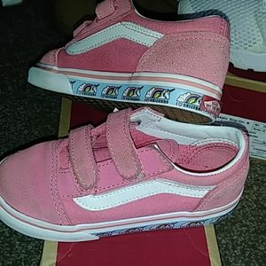 COPY - Girl shoes gently used